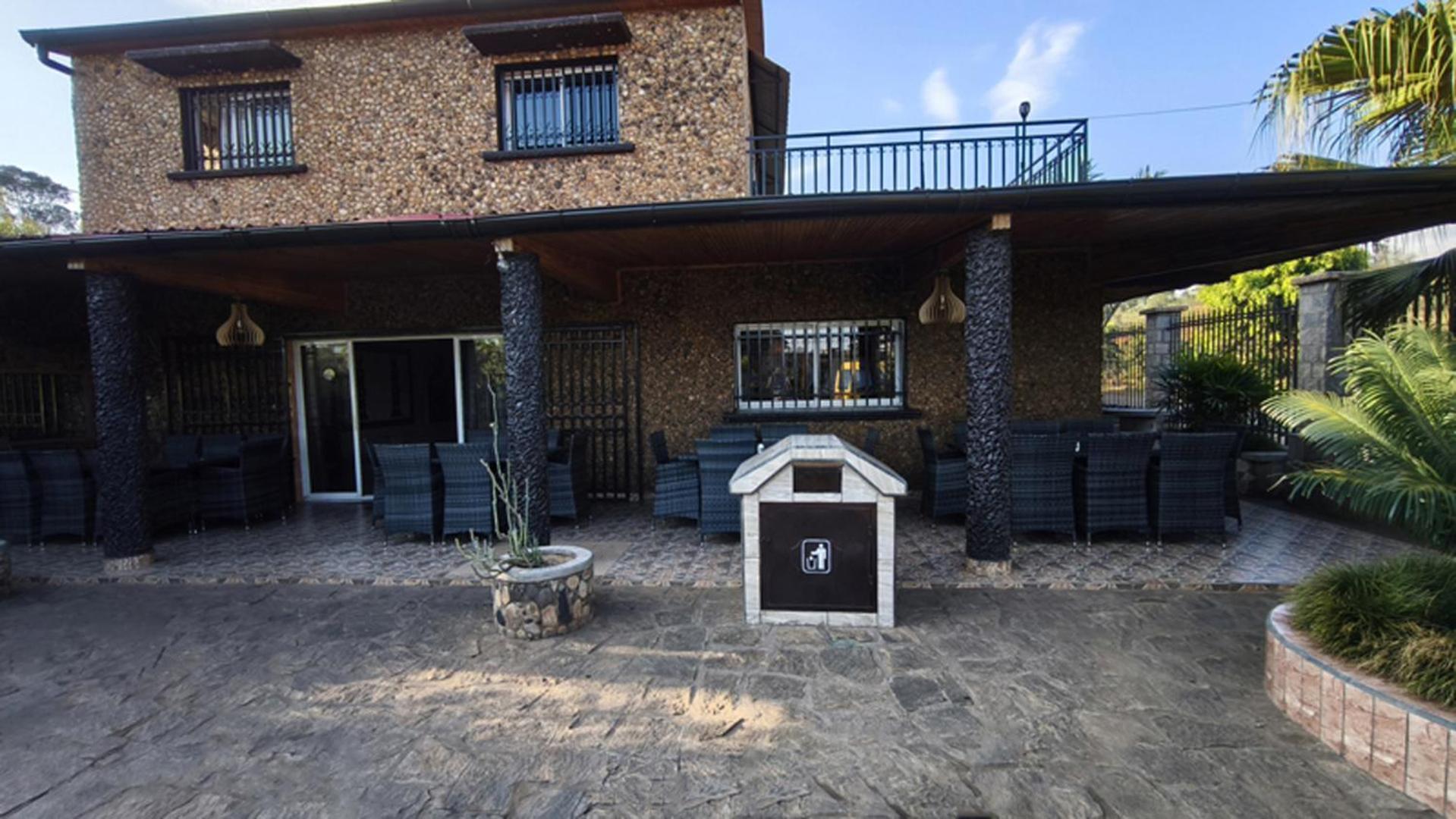 Hotel Restaurant Le Miamiam Glouglou Ambositra المظهر الخارجي الصورة